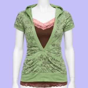 Belle Du Jour Early 2000s Green Short Puff Sleeve Paisley Hooded Low Cut Top